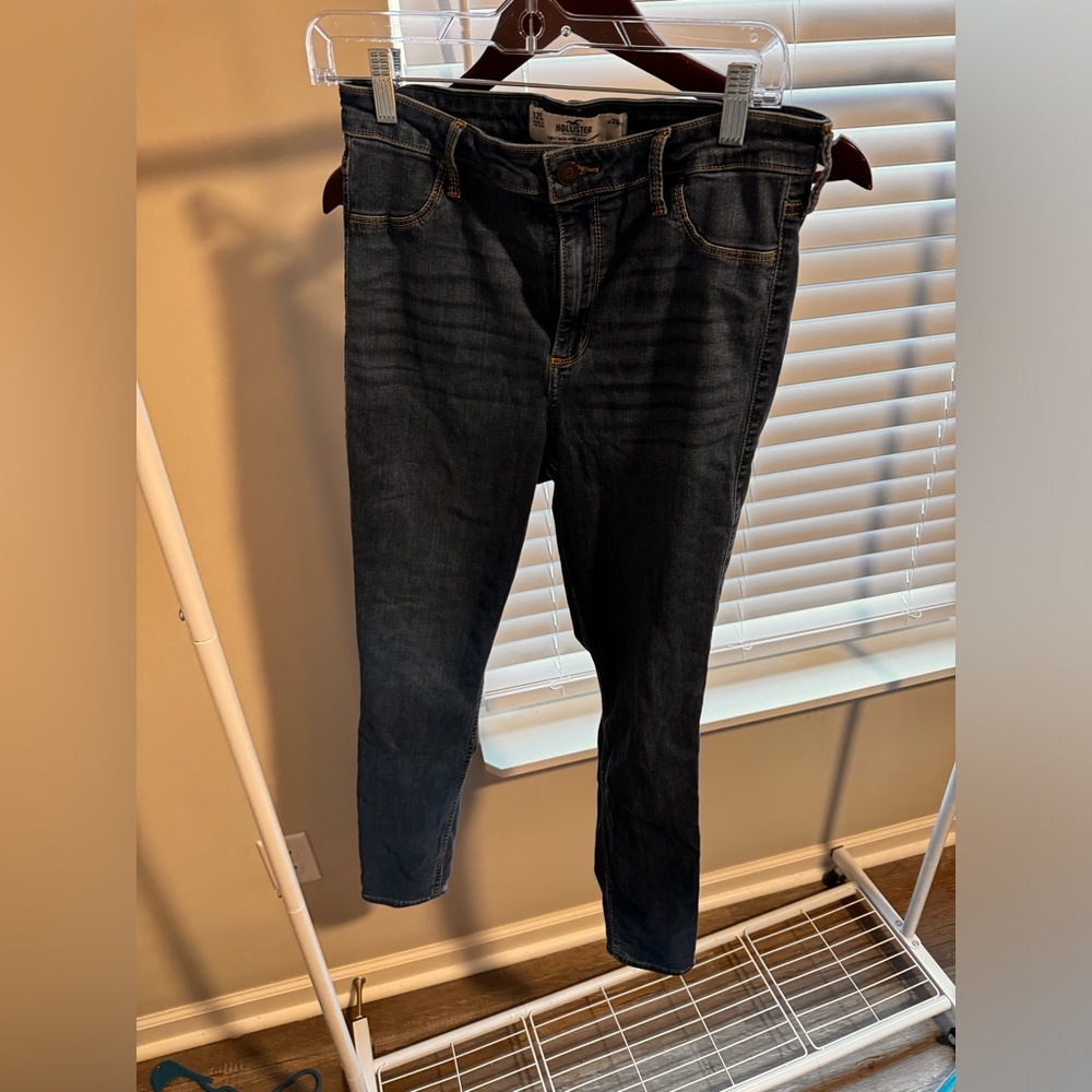 Hollister Curvy High Rise Jeggings